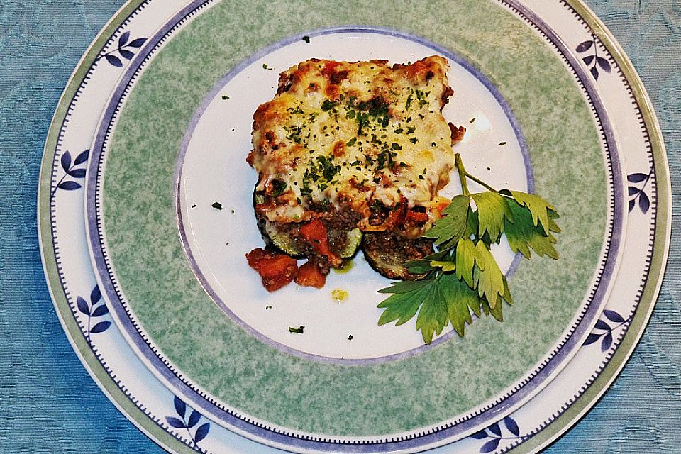 Gratinierte Zucchini mit Hackfleisch