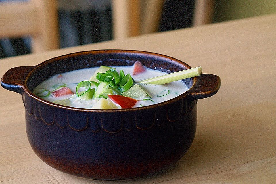 Thailändische Ingwer-Kokos-Suppe