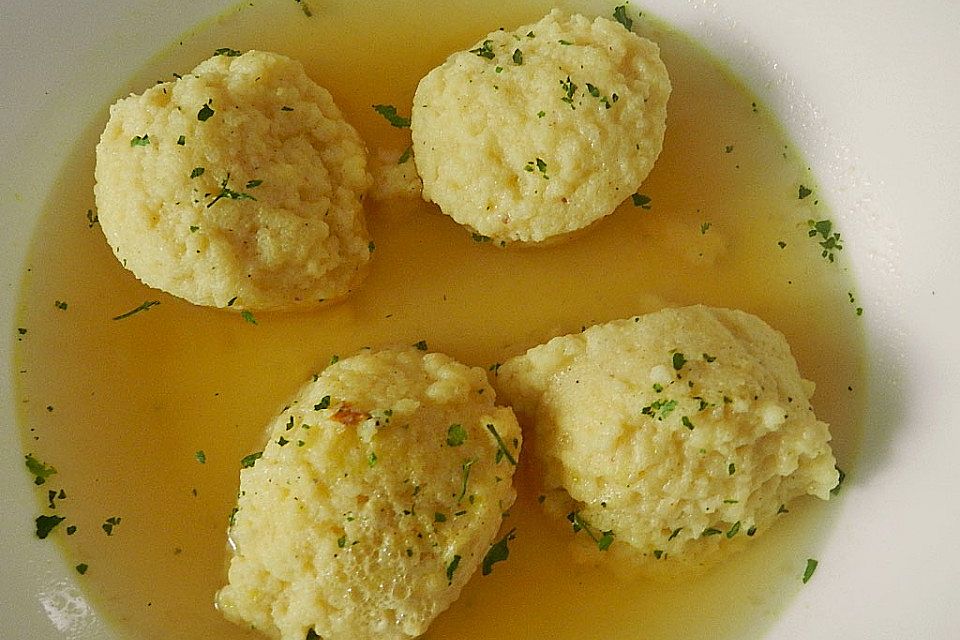 Grießklößchensuppe