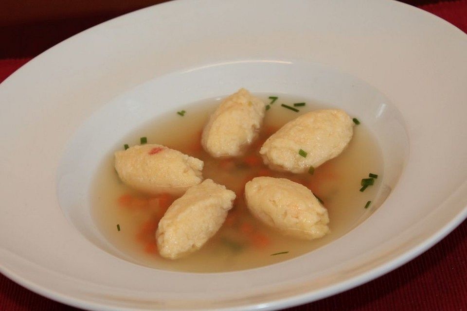 Grießklößchensuppe