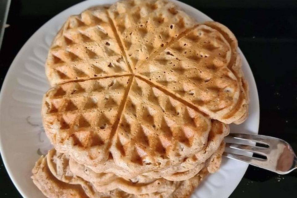 Haselnuss-Zimt-Waffeln