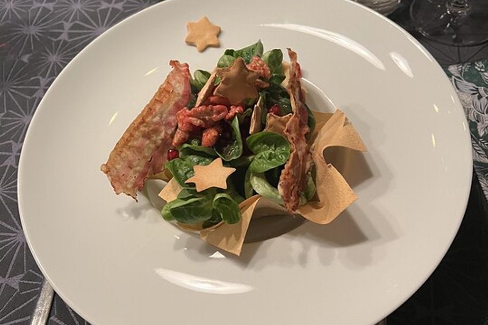 Weihnachtlicher Feldsalat mit Granatapfelkernen