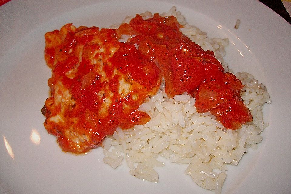 Fischfilet in Tomatensauce