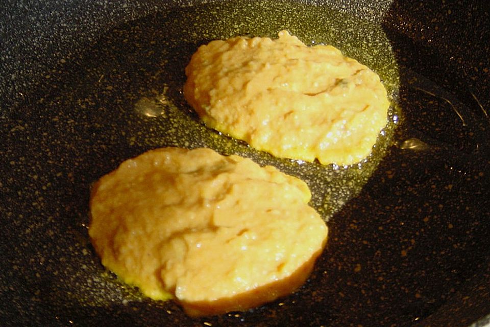 Kürbisküchlein mit Joghurt-Dip