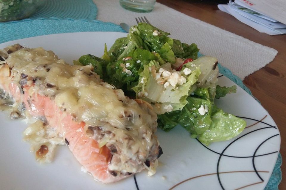 Lachs mit Champignon-Käsekruste