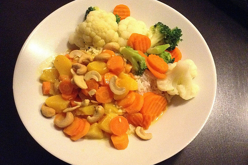 Cashew-Möhren-Kokos Curry