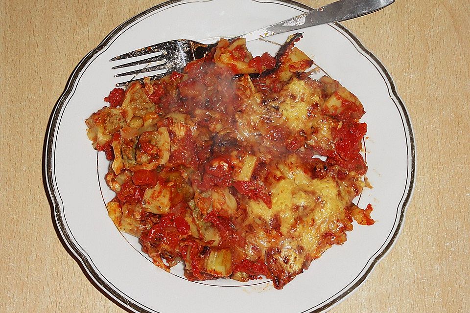 Maultaschen in Tomatensoße