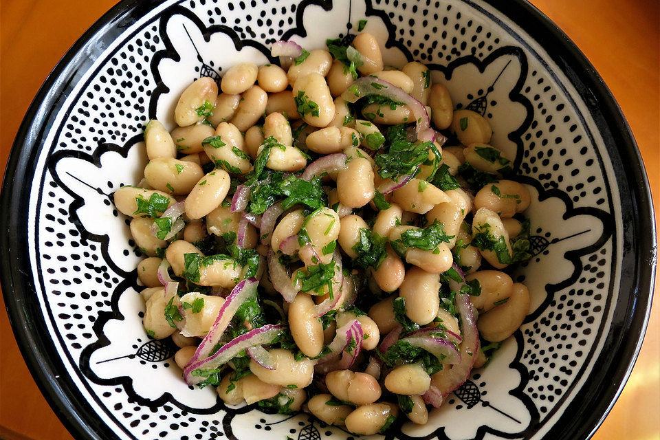 Piyaz; weißer türkischer Bohnensalat