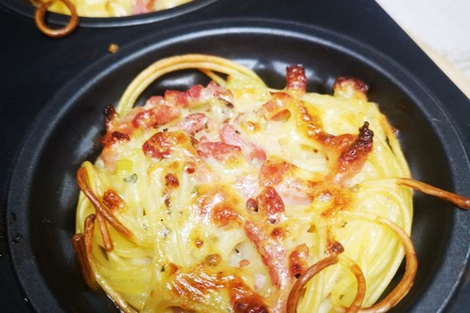 Spaghetti-Carbonara-Muffins