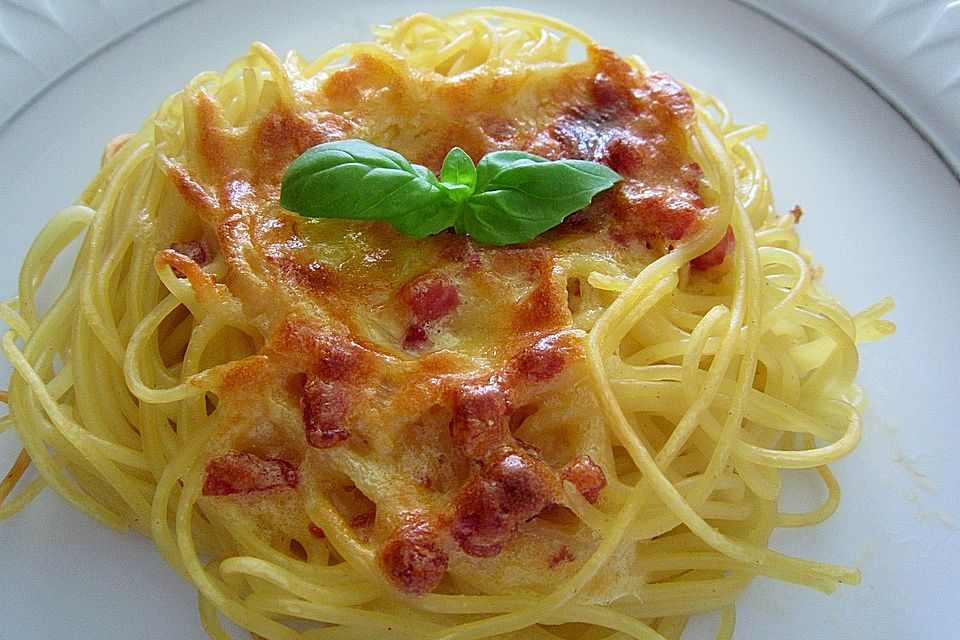 Spaghetti-Carbonara-Muffins