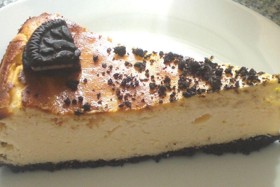 Käsekuchen mit Oreo-Keksboden