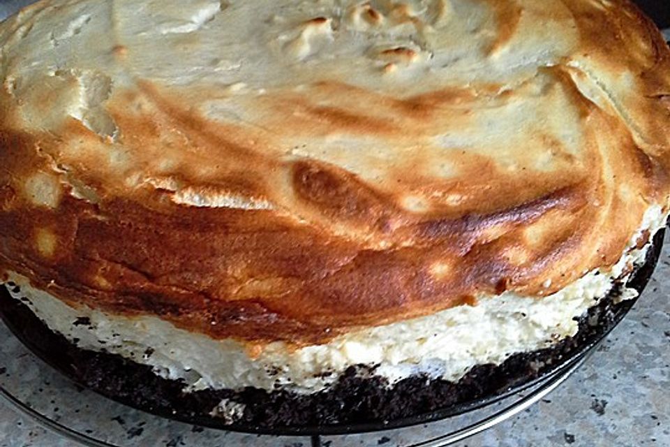 Käsekuchen mit Oreo-Keksboden