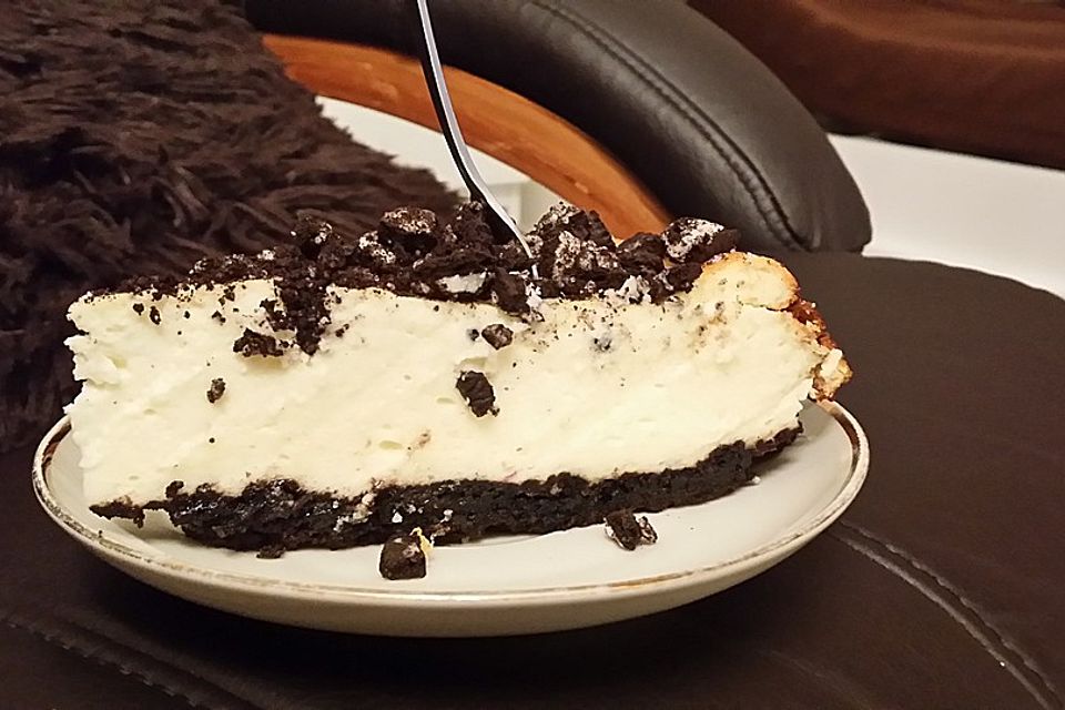 Käsekuchen mit Oreo-Keksboden