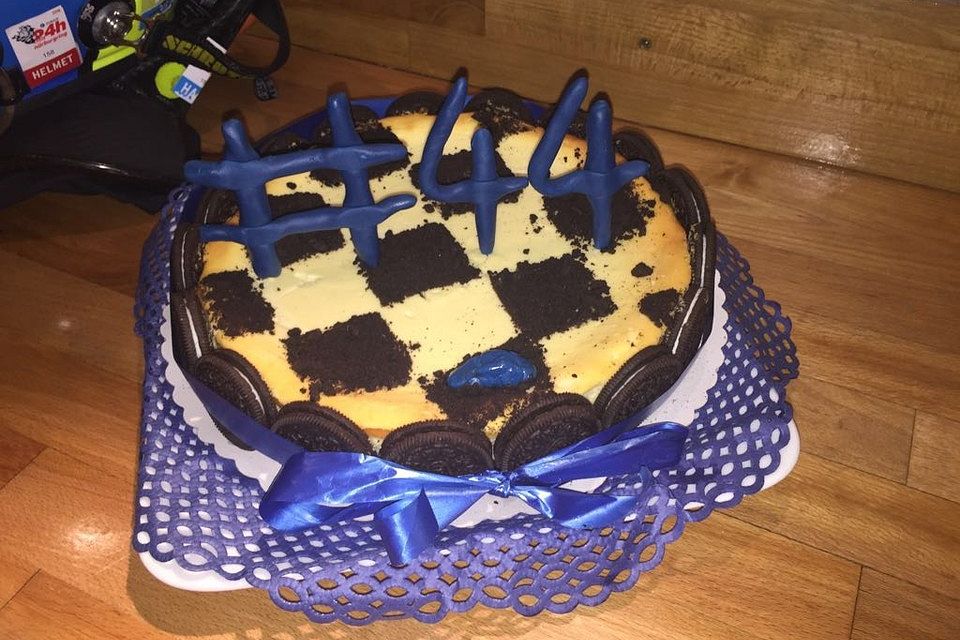 Käsekuchen mit Oreo-Keksboden