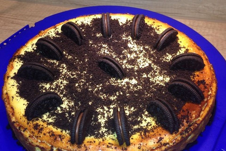 Käsekuchen mit Oreo-Keksboden