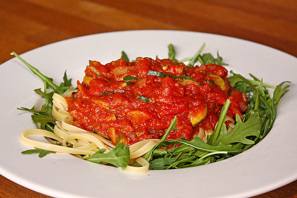 Tomaten-Zucchini-Soße