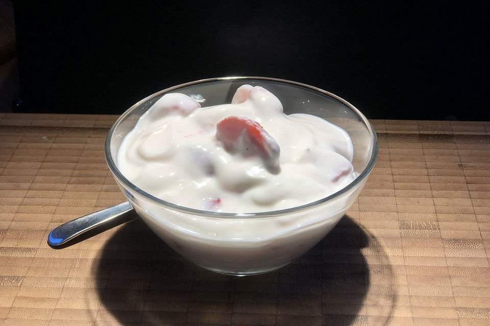 Erdbeeren mit Vollmilch - Joghurt