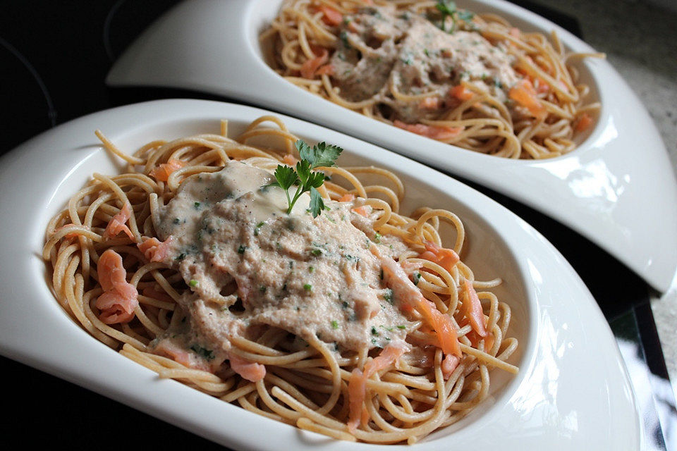 Spaghetti mit Räucherlachs