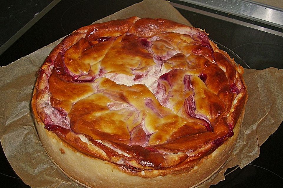 Bauern-Käsekuchen mit Himbeerfruchtaufstrich