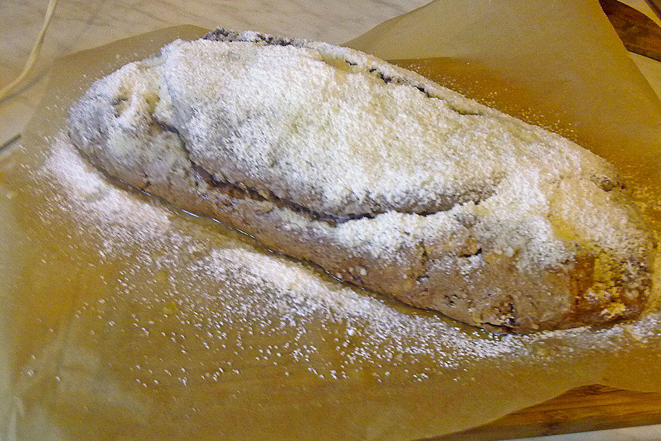 Schoko-Marzipan-Stollen