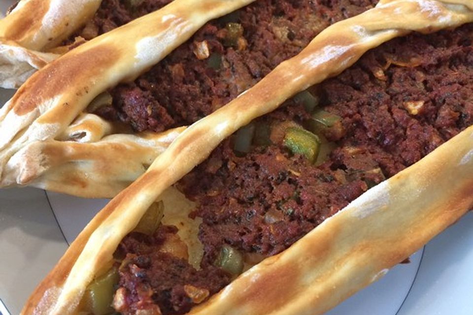 Kiymali Pide