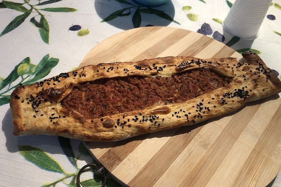 Kiymali Pide