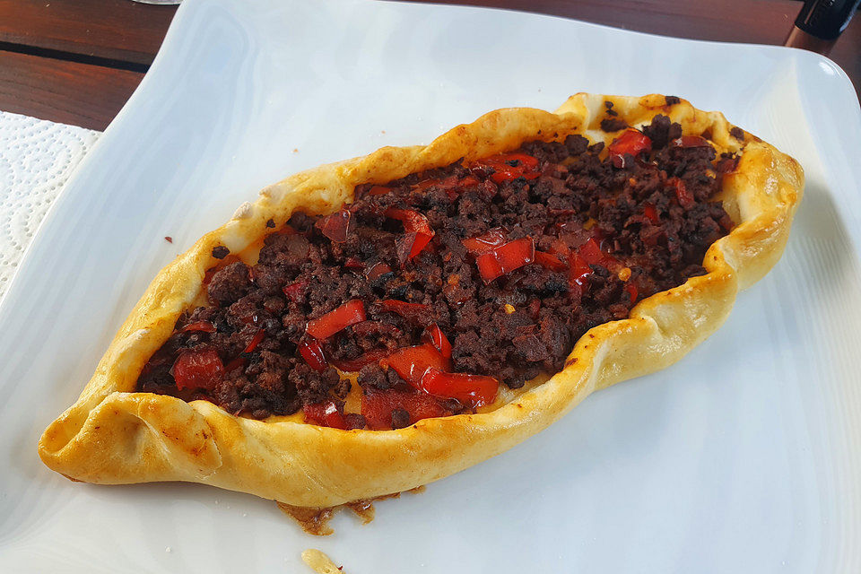 Kiymali Pide