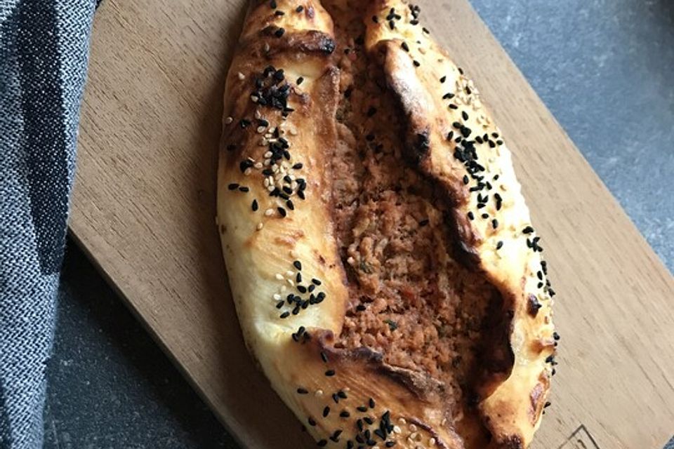 Kiymali Pide