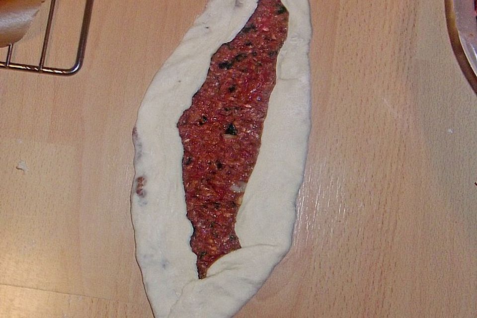 Kiymali Pide