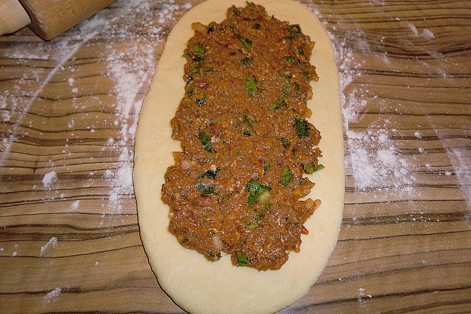 Kiymali Pide