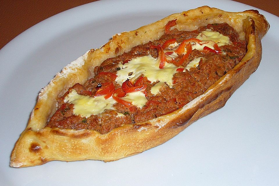 Kiymali Pide