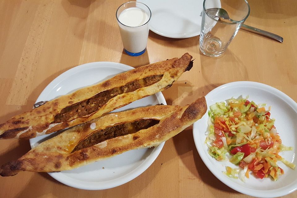 Kiymali Pide