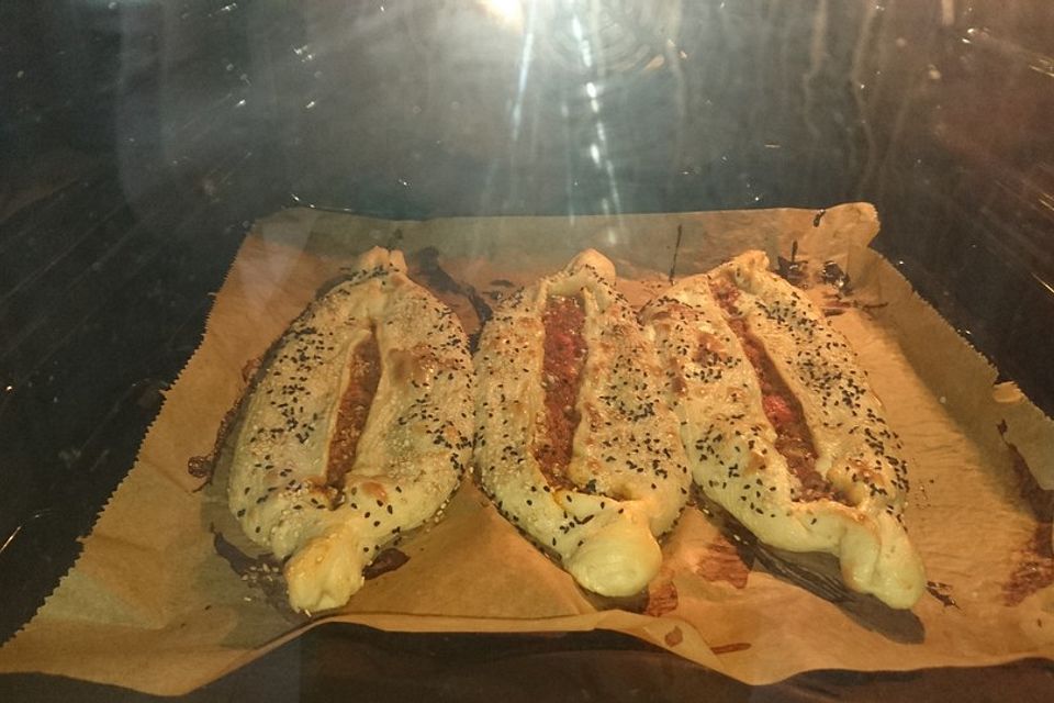 Kiymali Pide