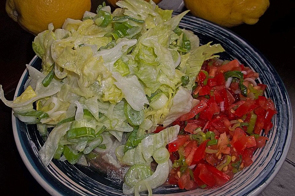 Einfacher süßer Eisbergsalat