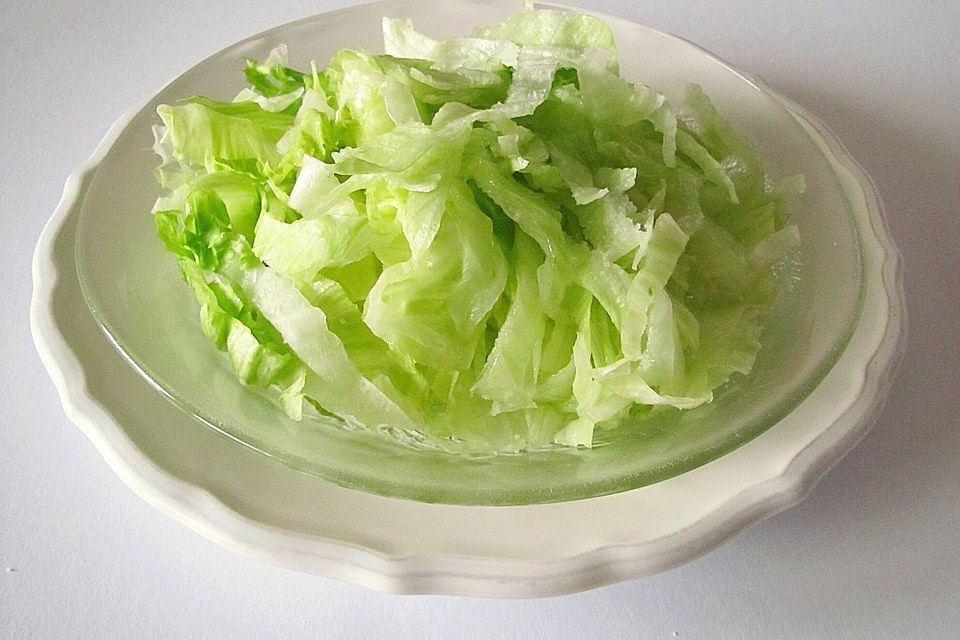 Einfacher süßer Eisbergsalat