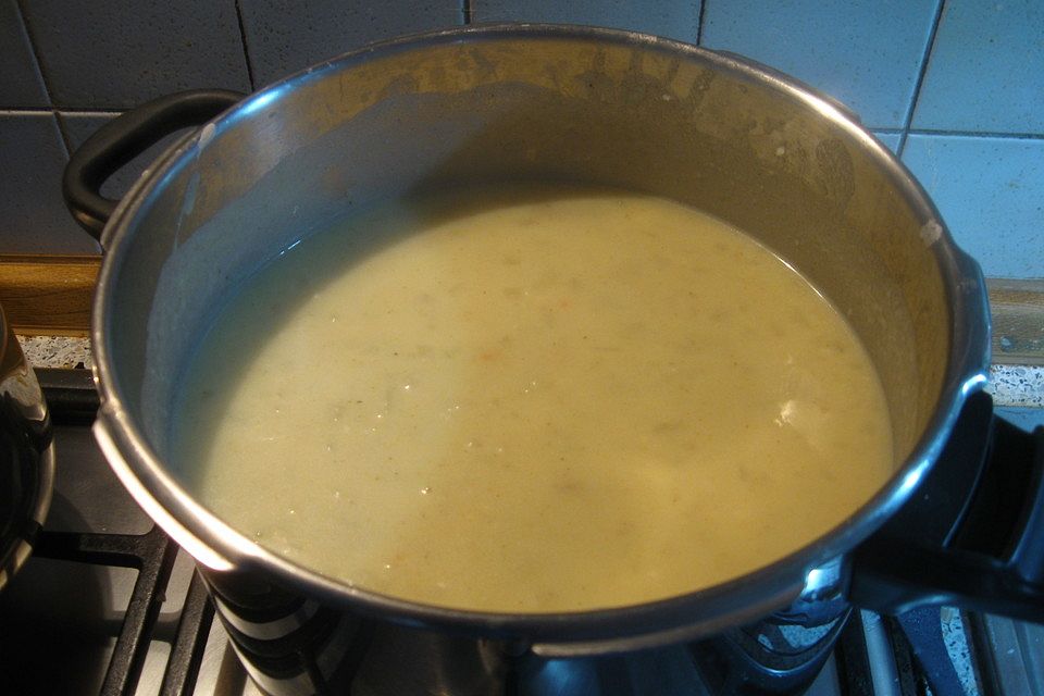 Kartoffel-Zwiebelsuppe