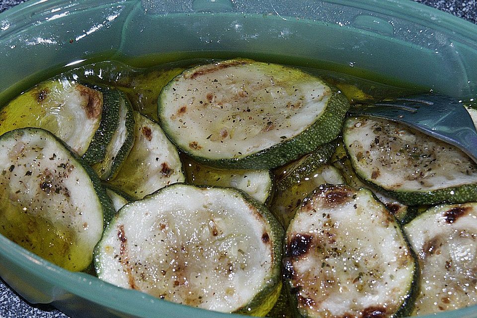 Eingelegte Zucchini