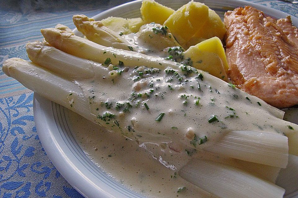 Spargel mit Kräutersabayon