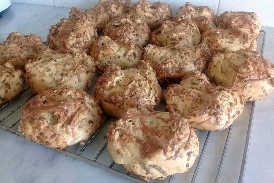 Macs Zwiebelbrötchen bzw. -brot