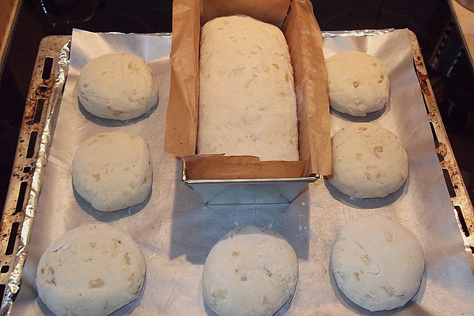 Macs Zwiebelbrötchen bzw. -brot