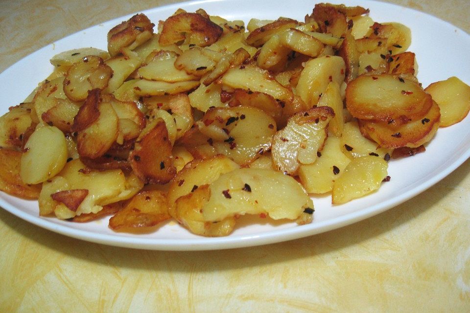 Bratkartoffeln aus rohen Kartoffeln