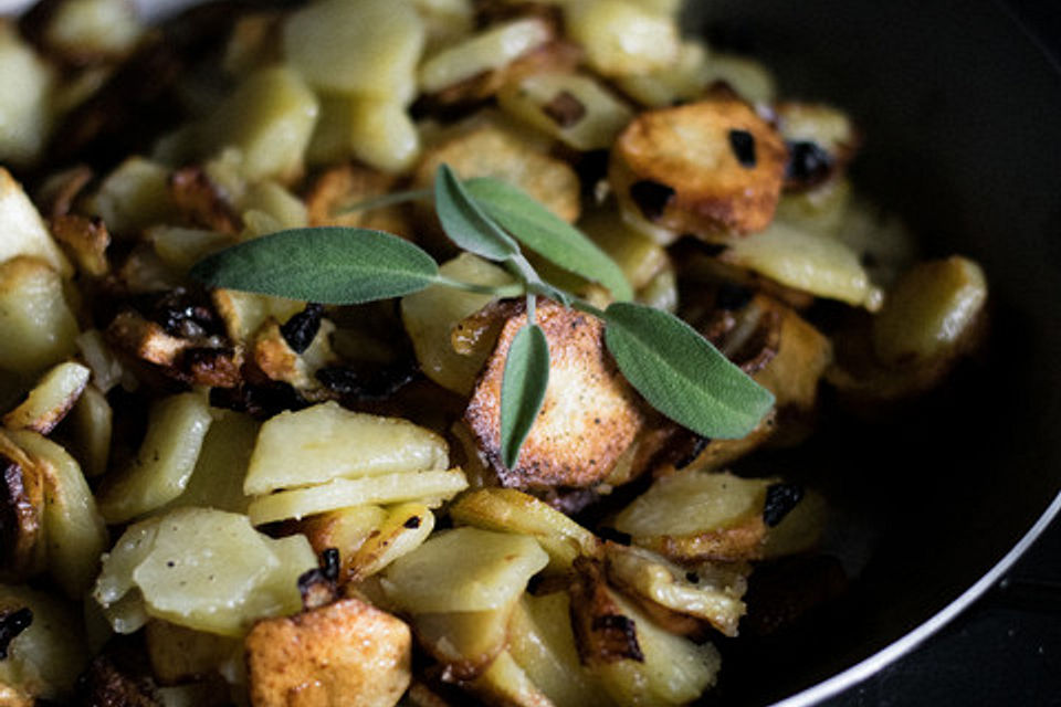 Bratkartoffeln aus rohen Kartoffeln