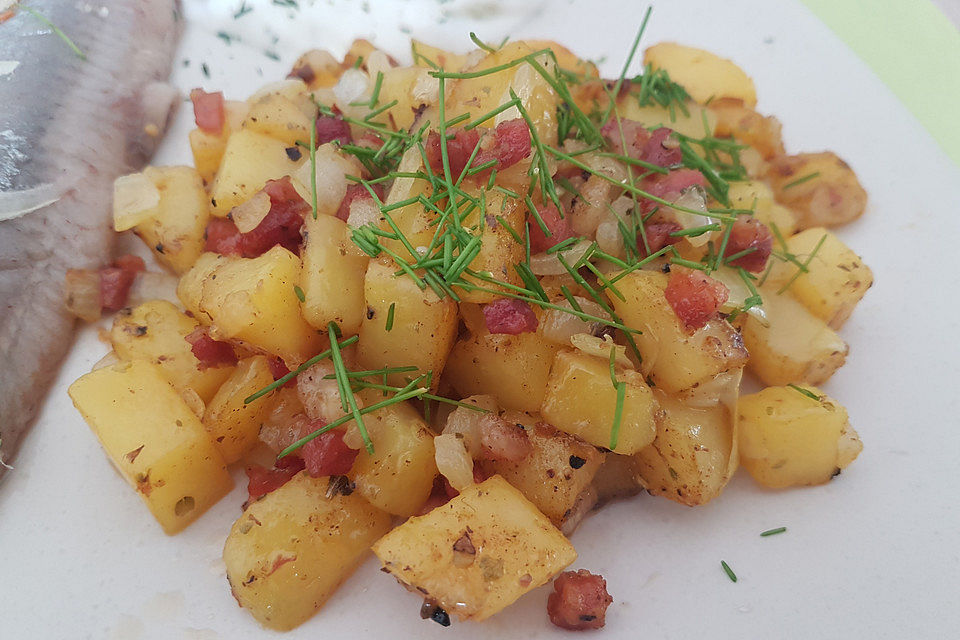 Bratkartoffeln aus rohen Kartoffeln