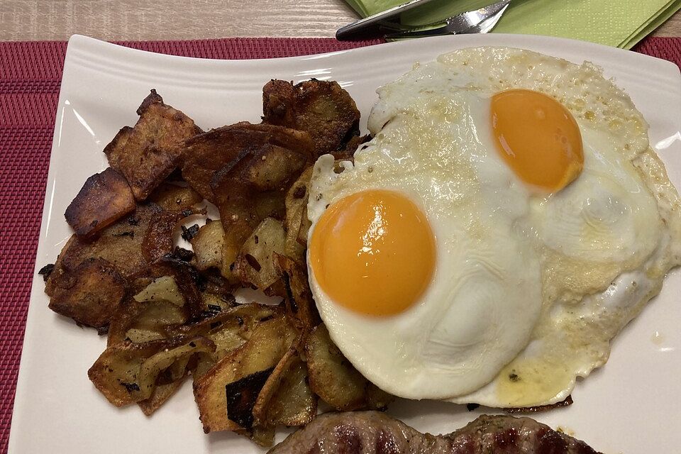 Bratkartoffeln aus rohen Kartoffeln