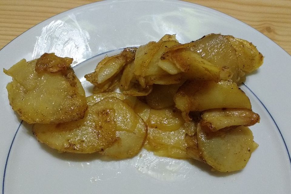 Bratkartoffeln aus rohen Kartoffeln