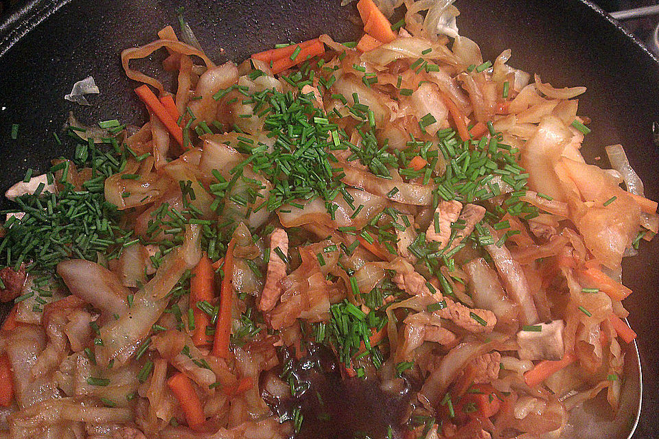 Chop Suey mit Weißkohl