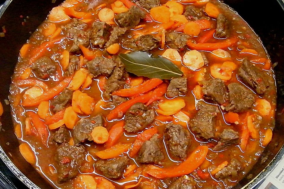 Gulasch scharf