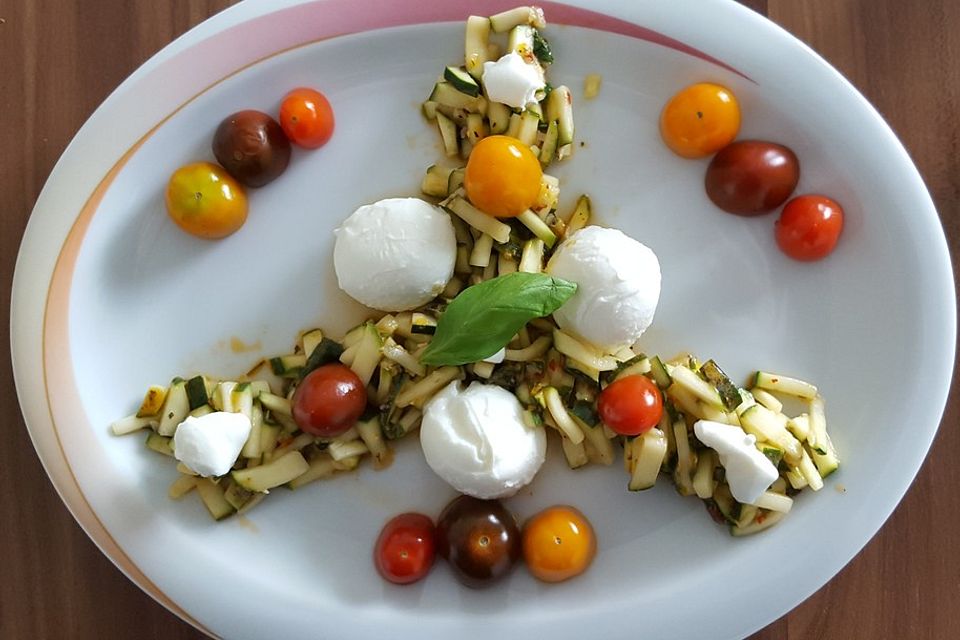 Mozzarella-Zucchini Türmchen