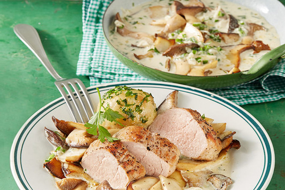 Schweinefilet mit cremigen Kräuterseitlingen