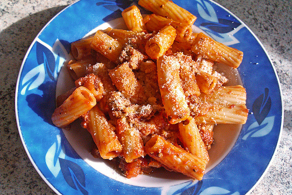 Pasta mit sämiger Hackfleischsauce